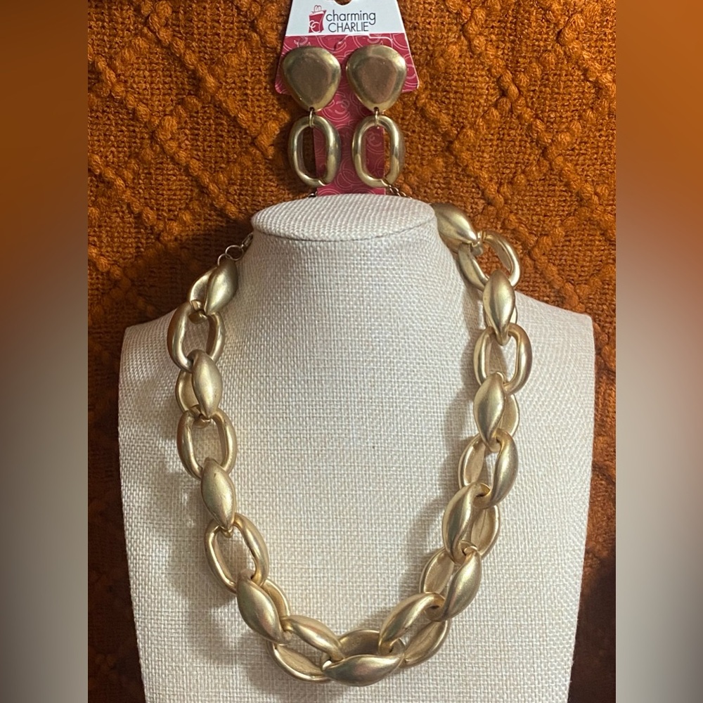 Vintage Charming Charlie Gold Tone Chunky Chain Necklace & Earrings Set